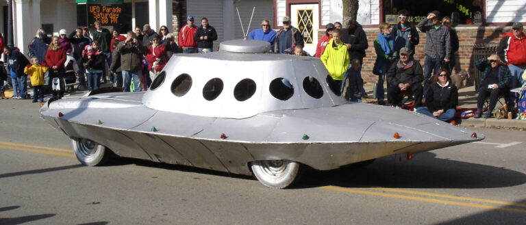 ufo 2 1536x657 1 768x329